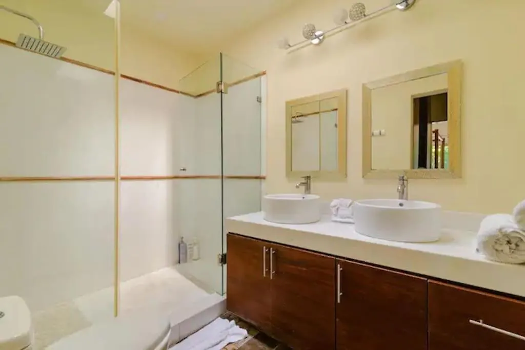 Сasa de vacaciones Relax In A Private Oasis In Tulum, Featuring A Pool, Exclusive Terrace, 3 Bedrooms, 3 Bathrooms, And Luxurious Amenities